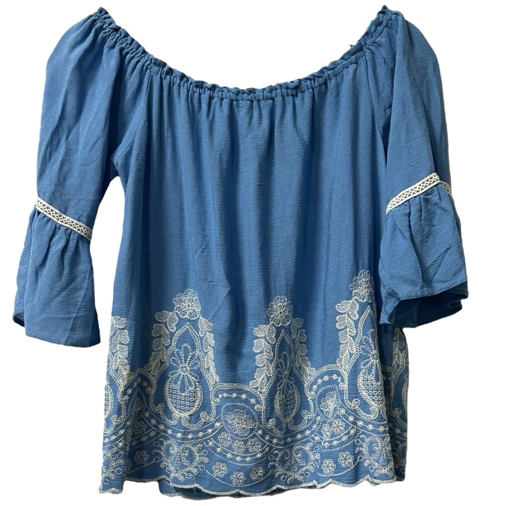 Duets Women’s NWOT Blue Off-Shoulder Embroidered Bell Sleeve‎ Top  Sz M